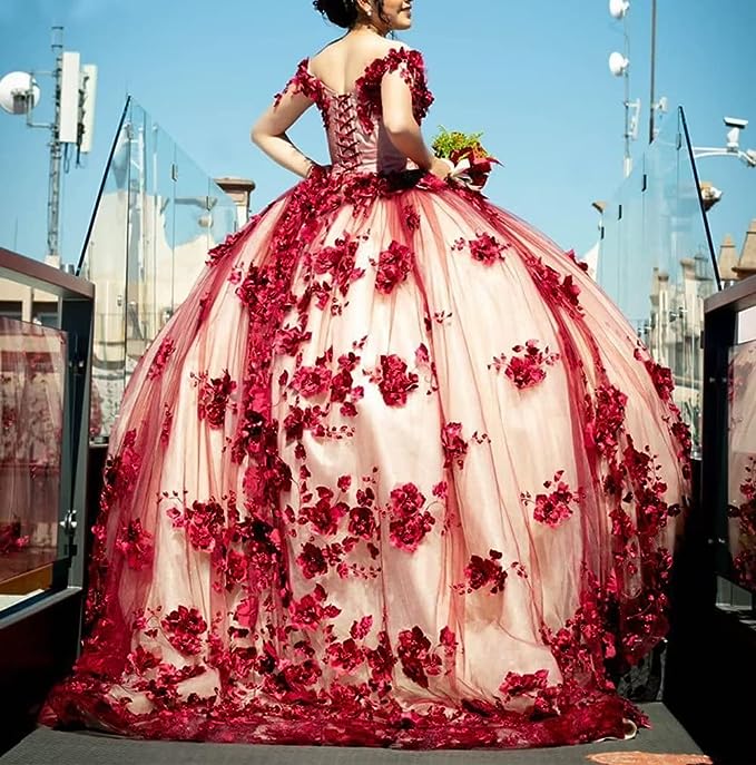 Dazzling in Scarlet: Red Quinceanera Dresses that Sparkle and Shine插图