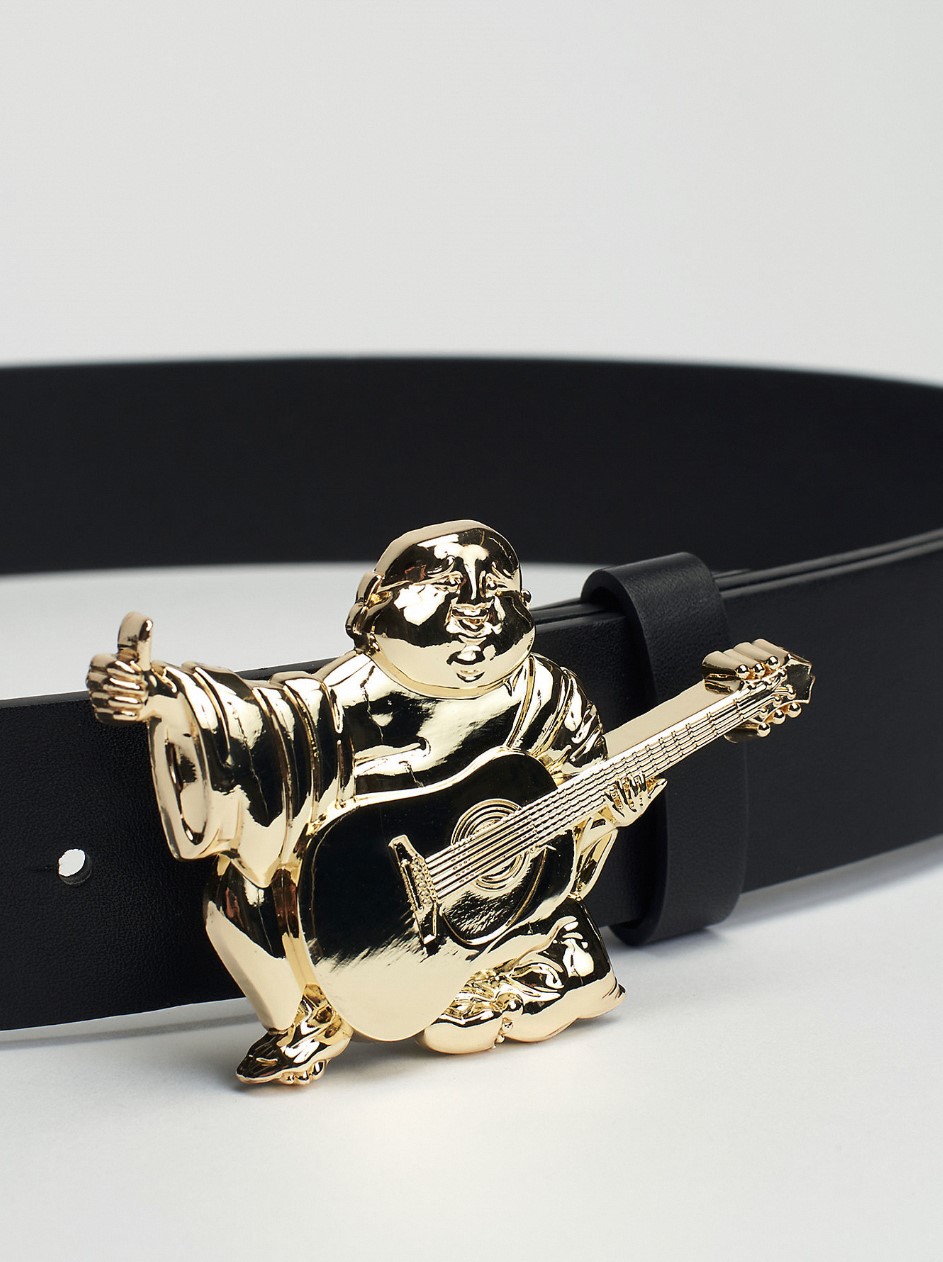 How to Perfectly Style a True Religion Belt for a Night Out插图
