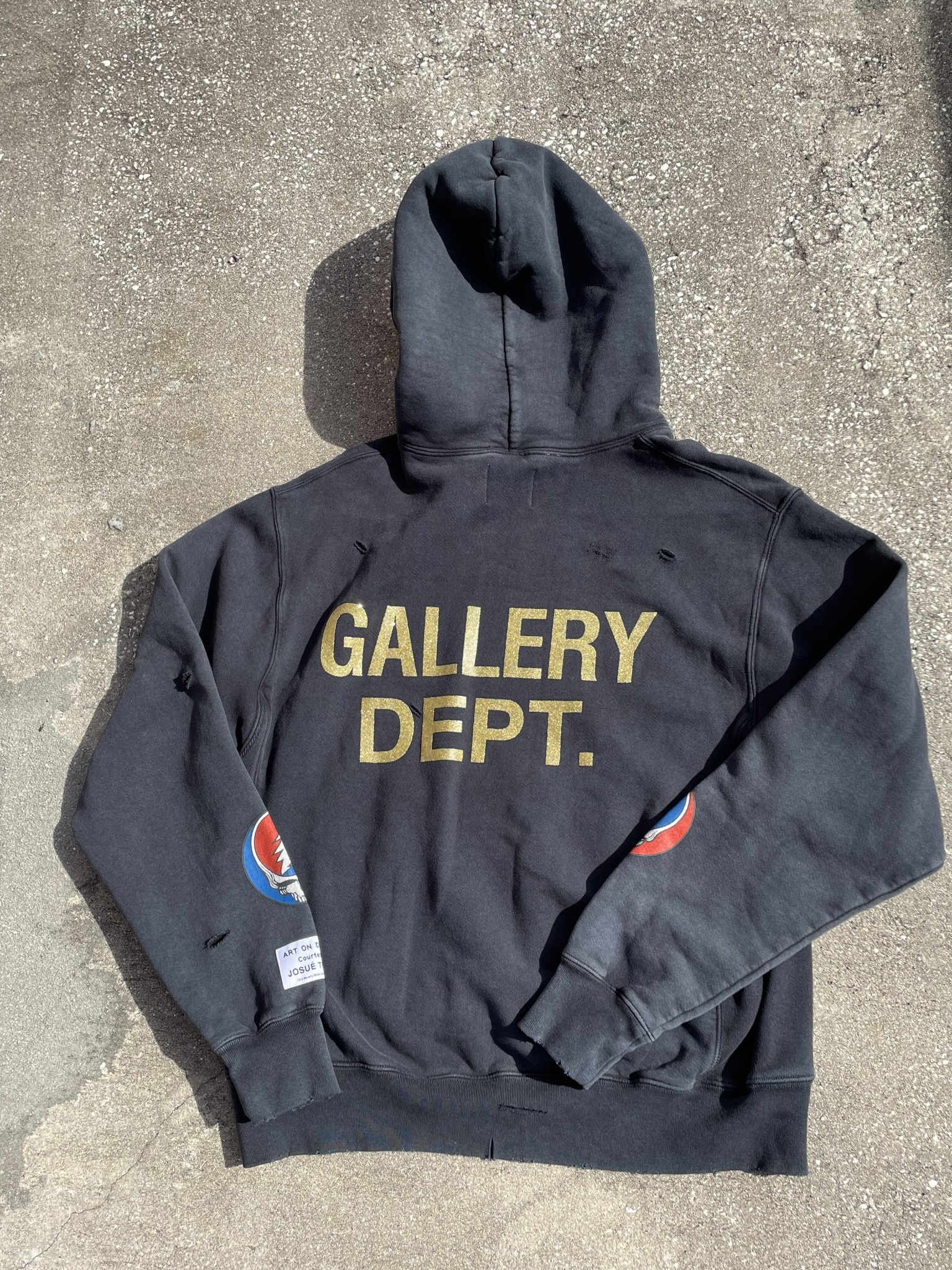 The Gallery Dept Hoodie: Celebrity-Approved Styling Tips and Inspiration插图