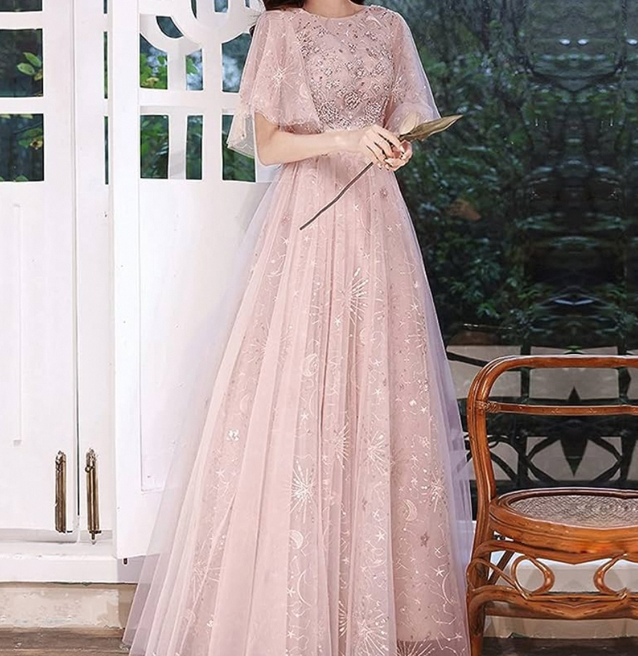 Organza and Taffeta: Structured and Refined Fabrics for Modest Prom Dresses插图