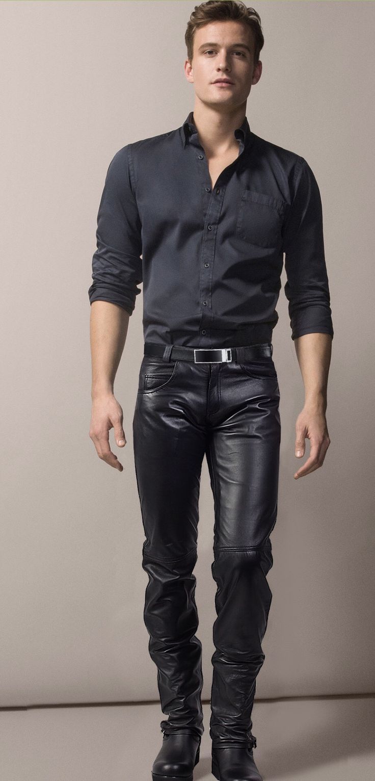 Uniquely Tailored: The Personalized Touch of Men’s Leather Pants插图