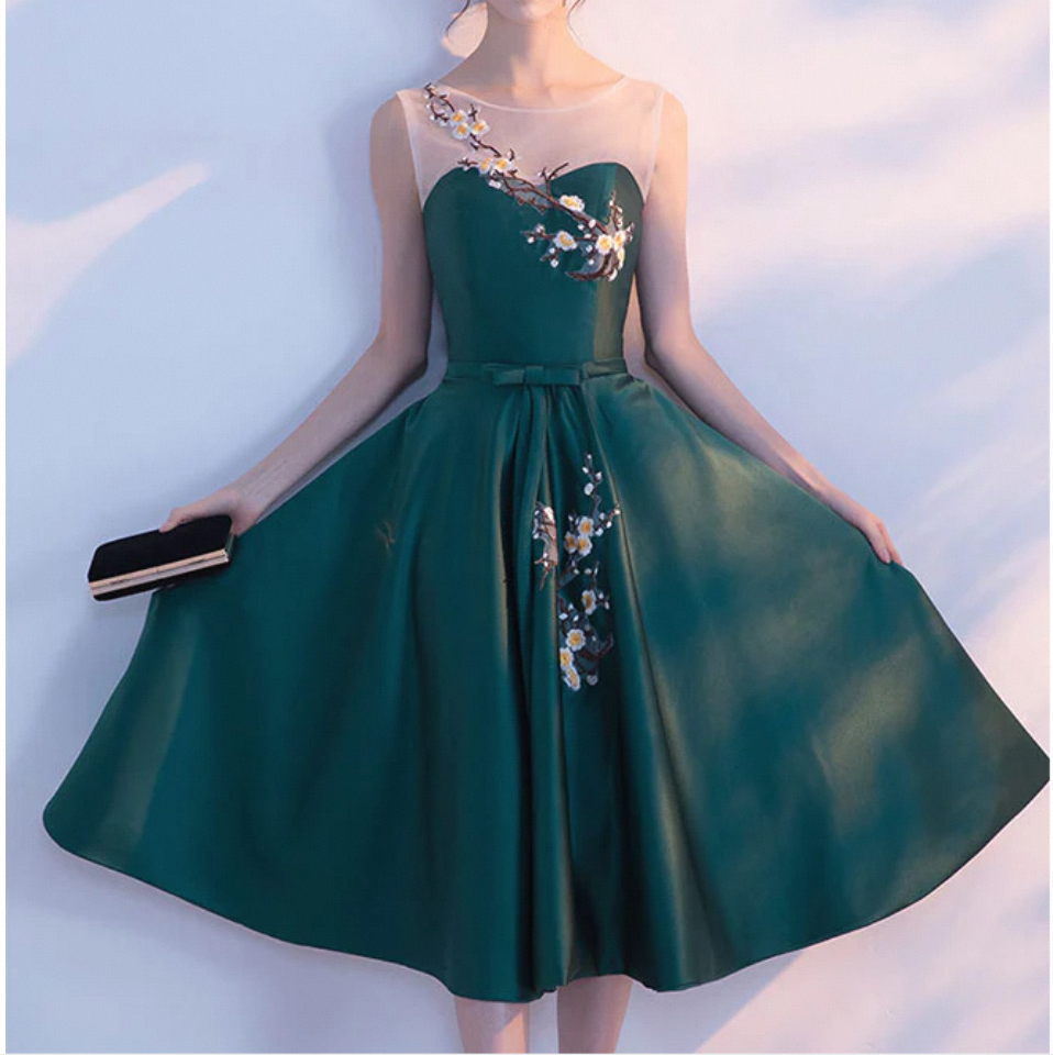 The Perfect Fit: Unveiling Green Formal Dress Sizes and Styles for Every Body插图