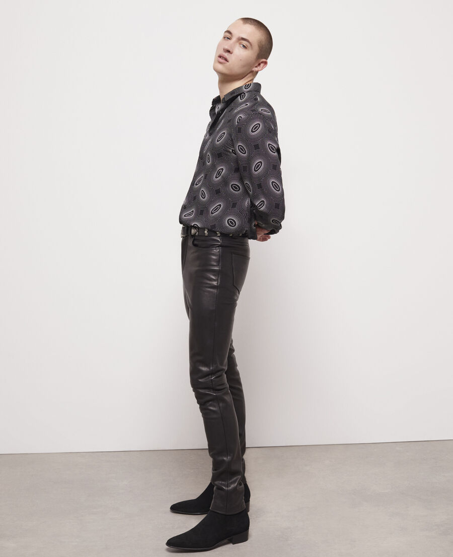 The Timeless Appeal of Men’s Leather Pants: A Wardrobe Essential for Every Style Enthusiast插图