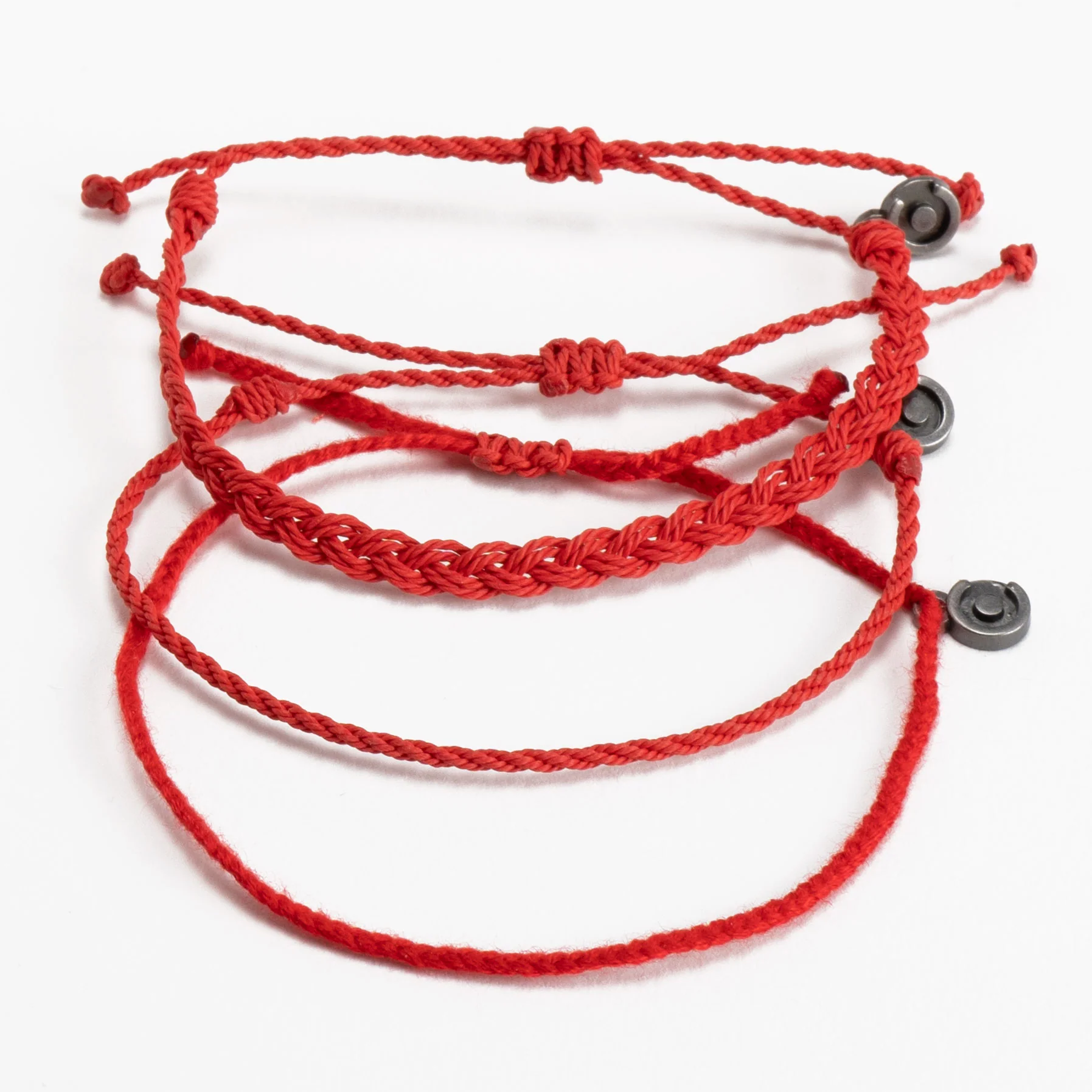 Red Bracelets for Love and Passion: Romantic Jewelry Options插图