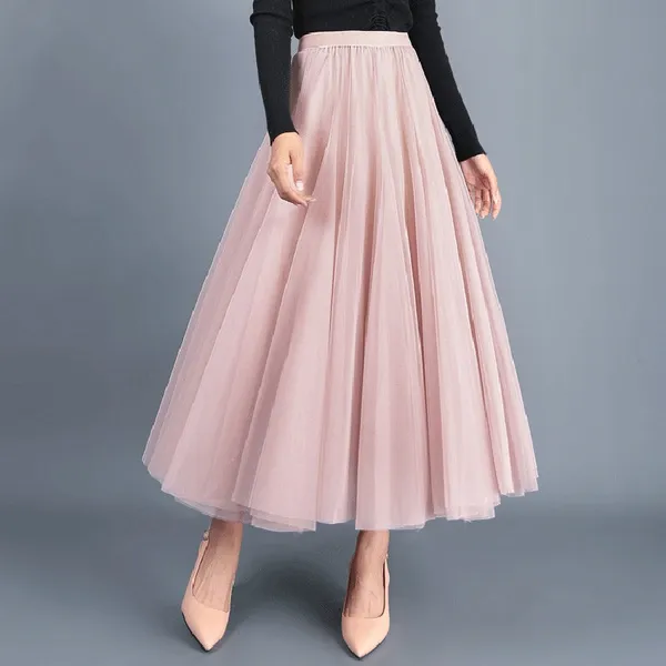 Effortlessly Chic: How to Style Long Skirts for a Sophisticated Look插图