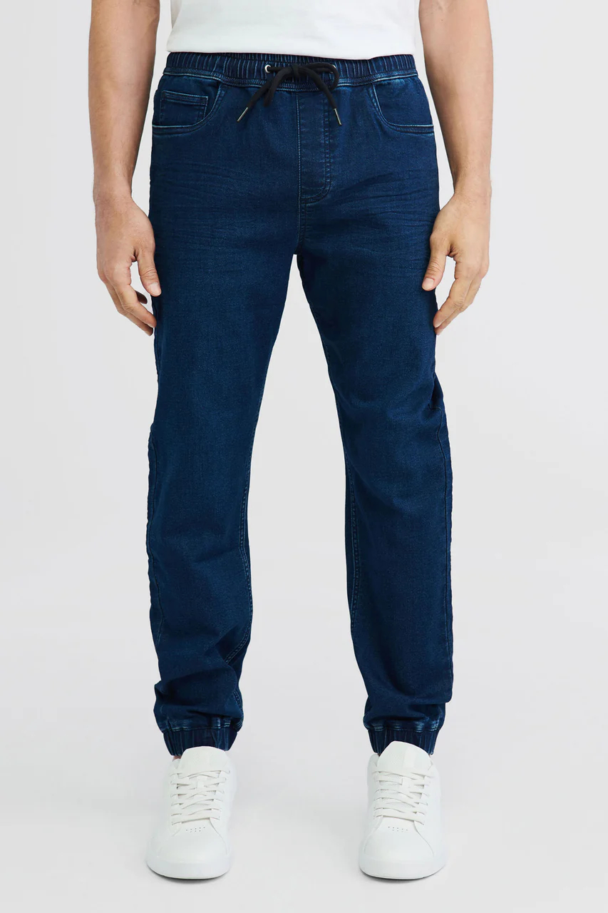 Mens jogger jeans: For Casual Comfort and Fashion-forward Looks”插图