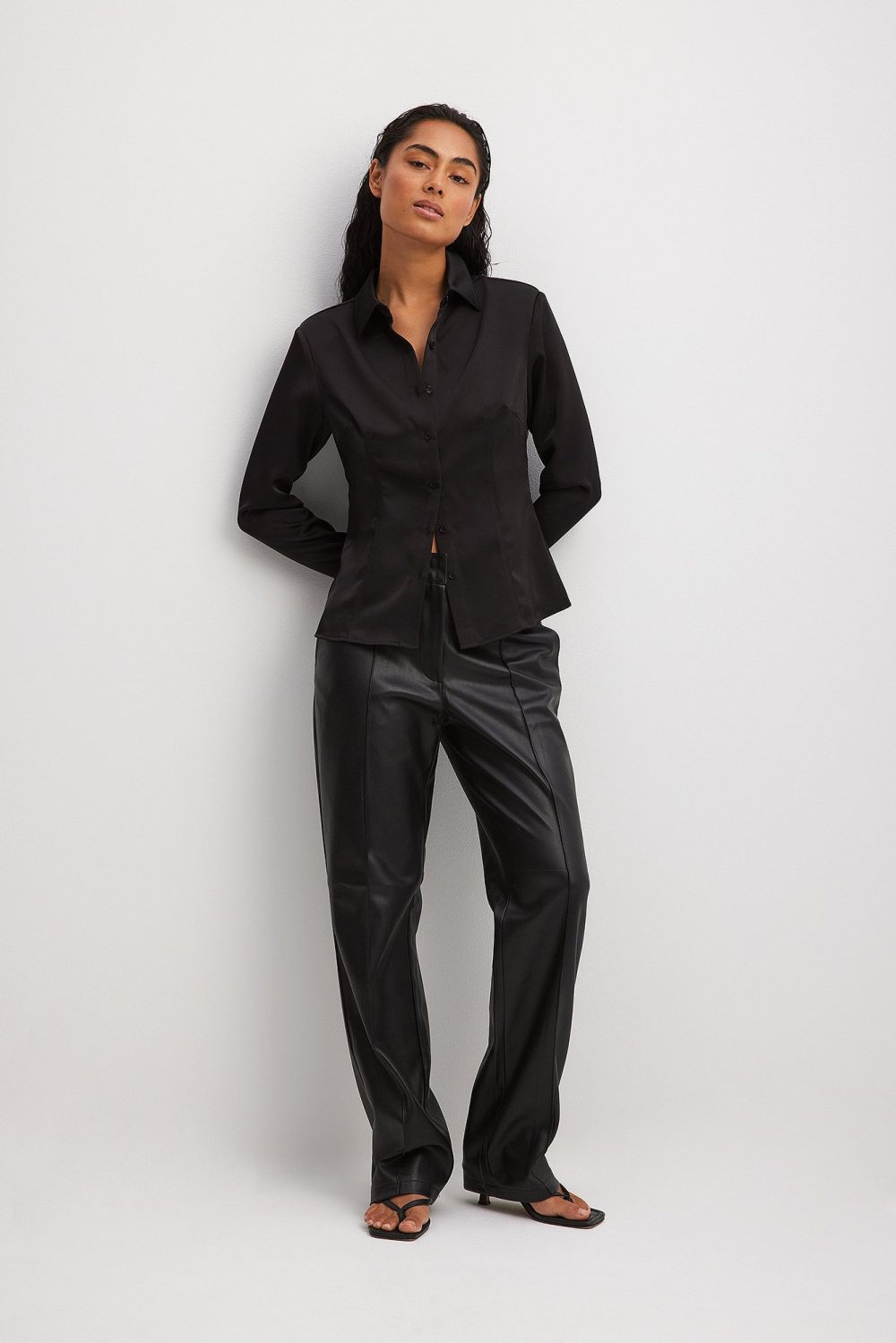 Women’s leather pants: Elevate Your Style缩略图
