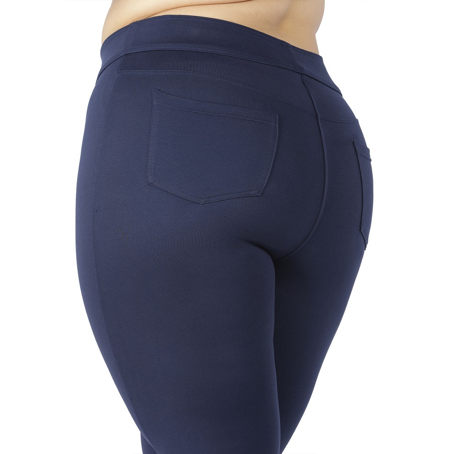 Navy blue capris